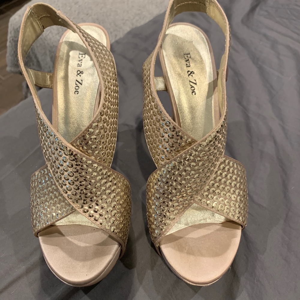 Eva and Zoe platform gold sequin, high heeled sandal!